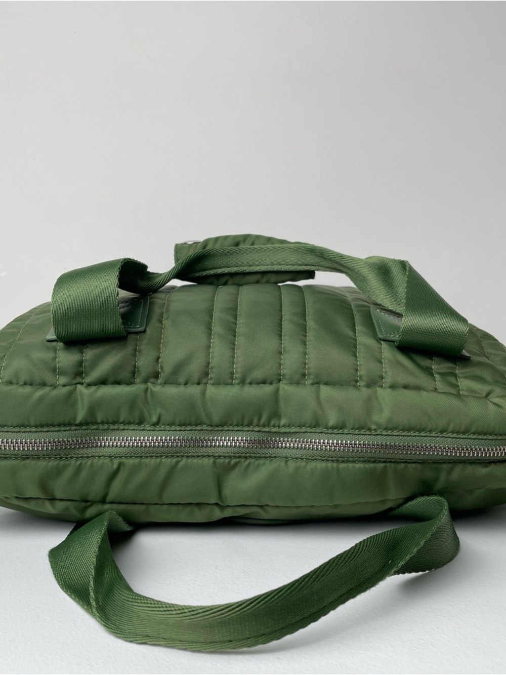 Dr. Martens Olive Green Nylon Messenger Bomber Jacket Utility Flight Bag - Picture 3 of 16